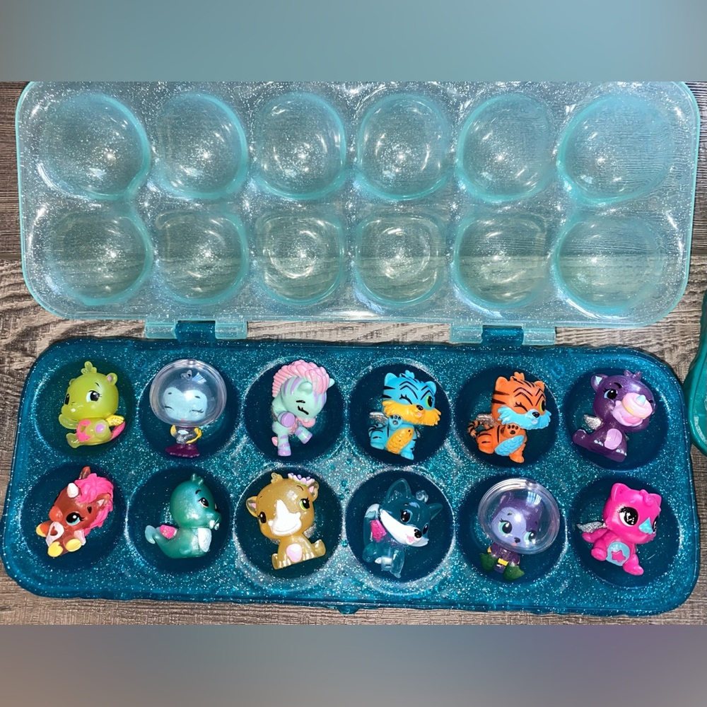 Lot 16 Hatchimals CollEGGtibles Sparkling Egg Rare Included Mermal Magic - Picture 2 of 7